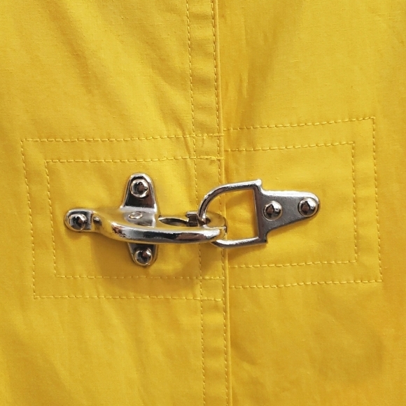 Vintage EMANUEL UNGARO Yellow Raincoat, Women's: Oversized Medium, $200 - Picture 5 of 10